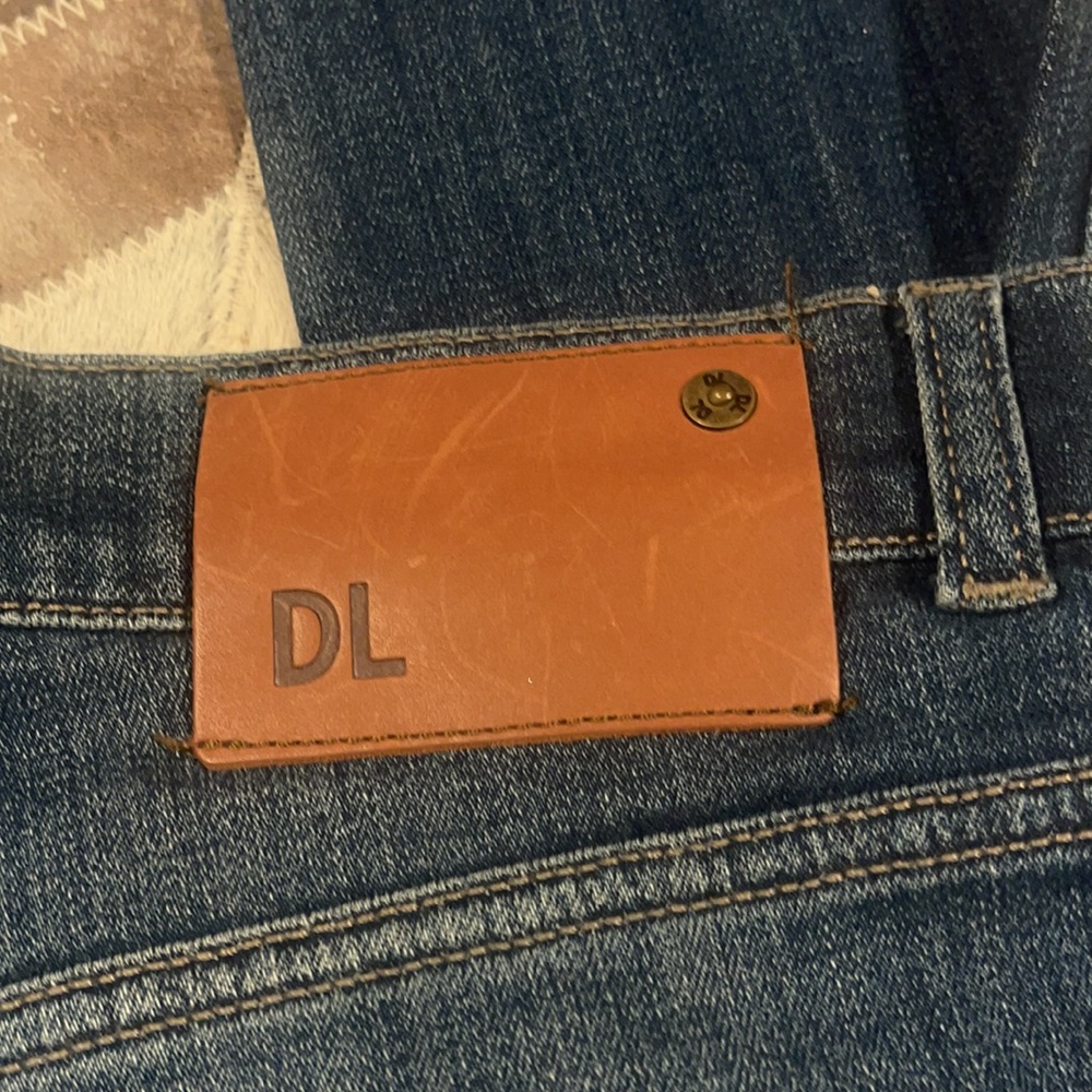 Jeans - Picture 5 of 6